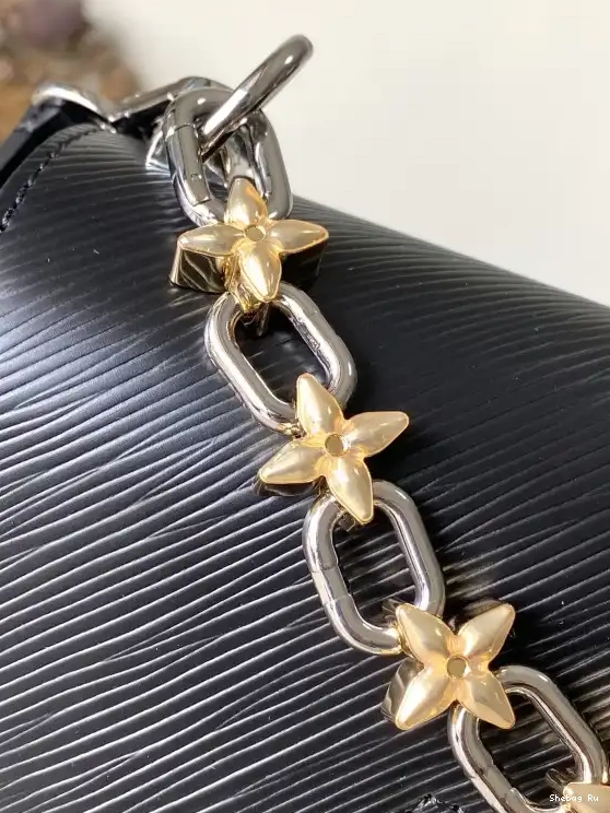 MM-23*17*9.5CM TWIST VUITTON LOUIS 0517